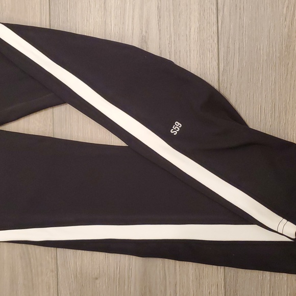 Split 59 women’s Black Leggings with White Stripes size tag removed size s - Picture 4 of 8